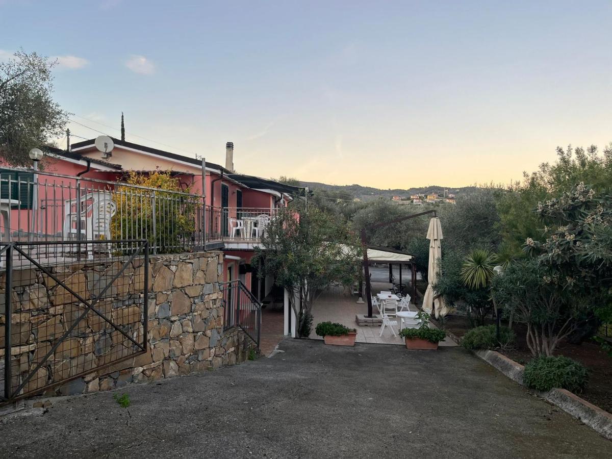 Agriturismo Le Mimose Imperia Eksteriør billede